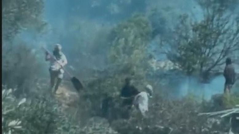 La violence nationaliste en Cisjordanie: des militants de droite incendient des terres agricoles près de Nablouse; regardez