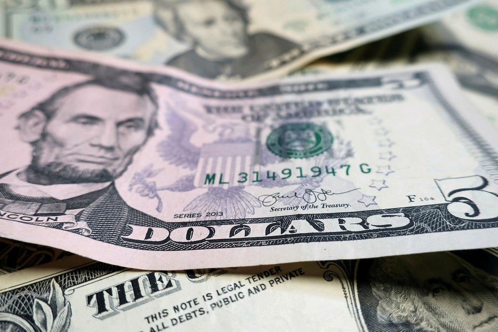 Le dollar à son plus haut du mois, négocié autour de 3,045 shekels