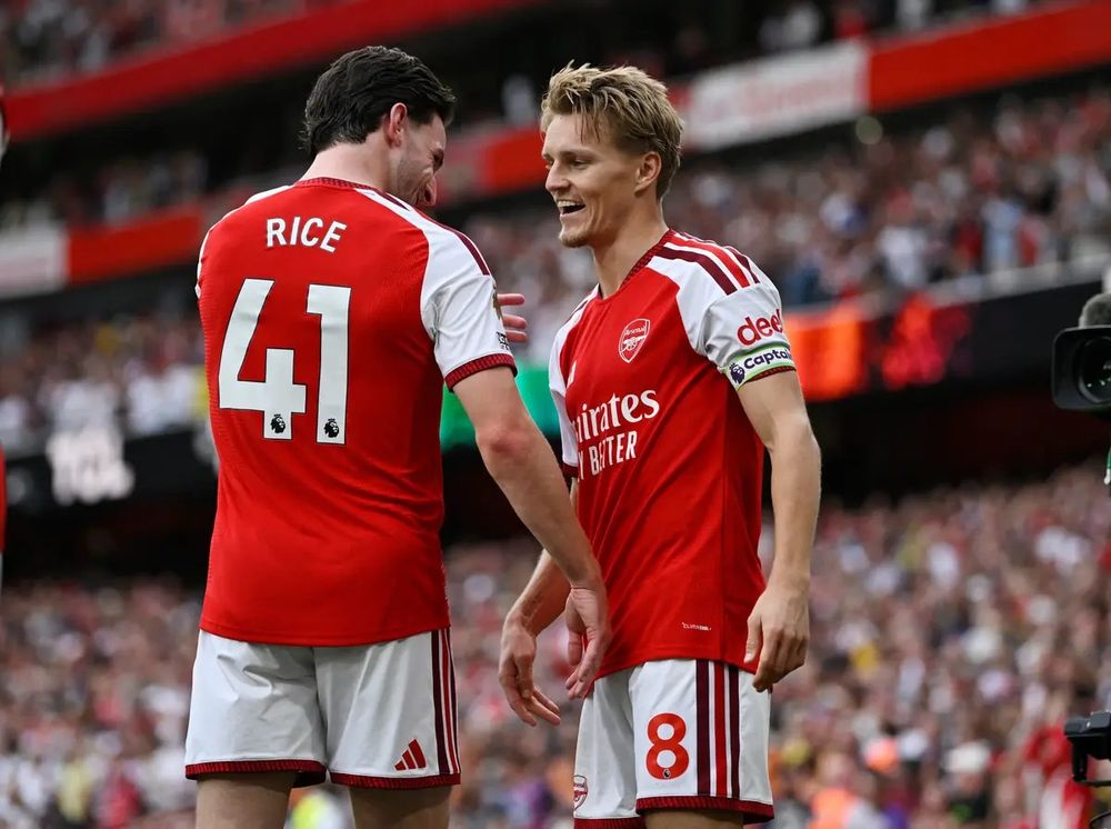 Arsenal veut rester parfait, Tottenham sous pression