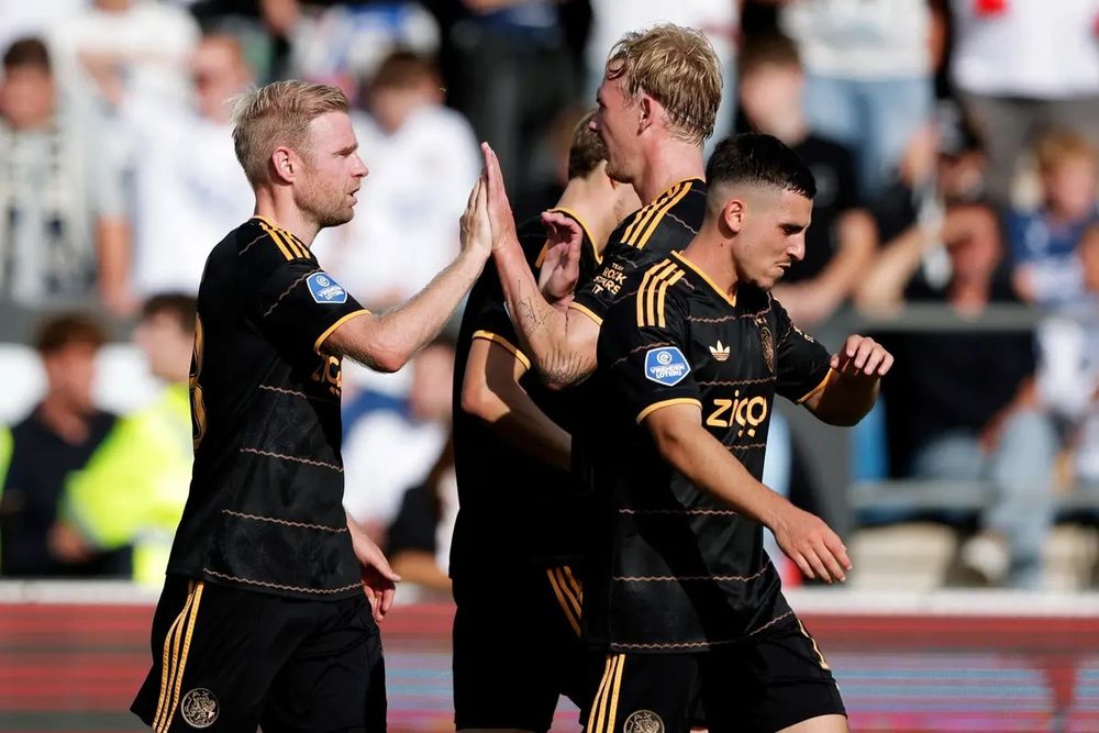 Oscar Gloukh rentre et concocte le 4:1 de l'Ajax