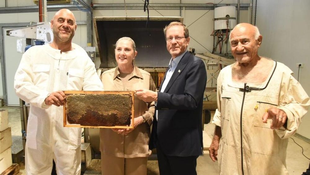 Herzog a visité les apiculteurs avant la fête